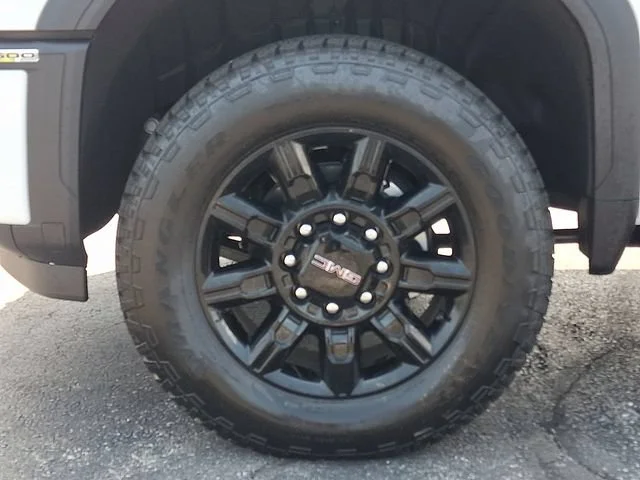 New 2026 Summit White GMC AT4 image 7