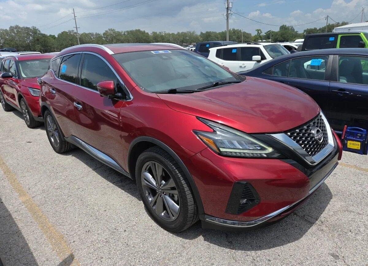 Used 2023 Scarlet Ember Tintcoat Nissan Platinum image 2