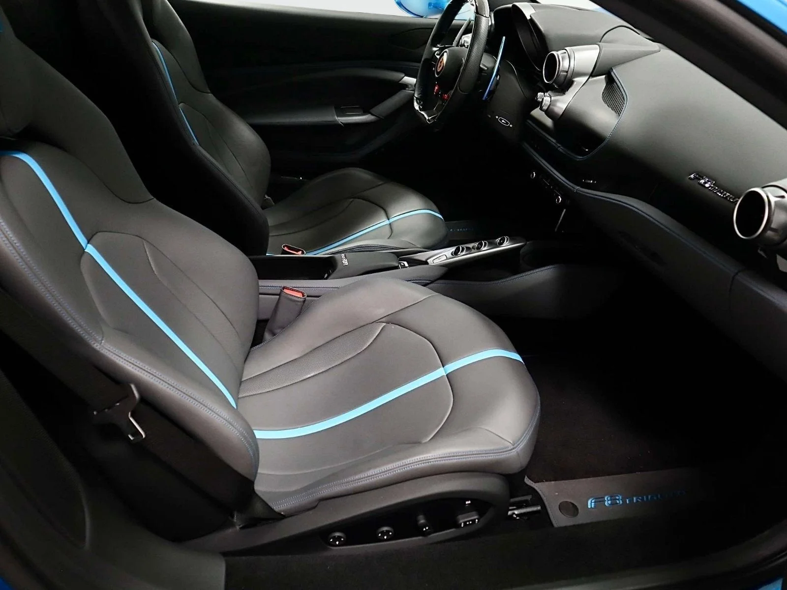 Certified Used 2022 Blu Corsa Ferrari  image 16