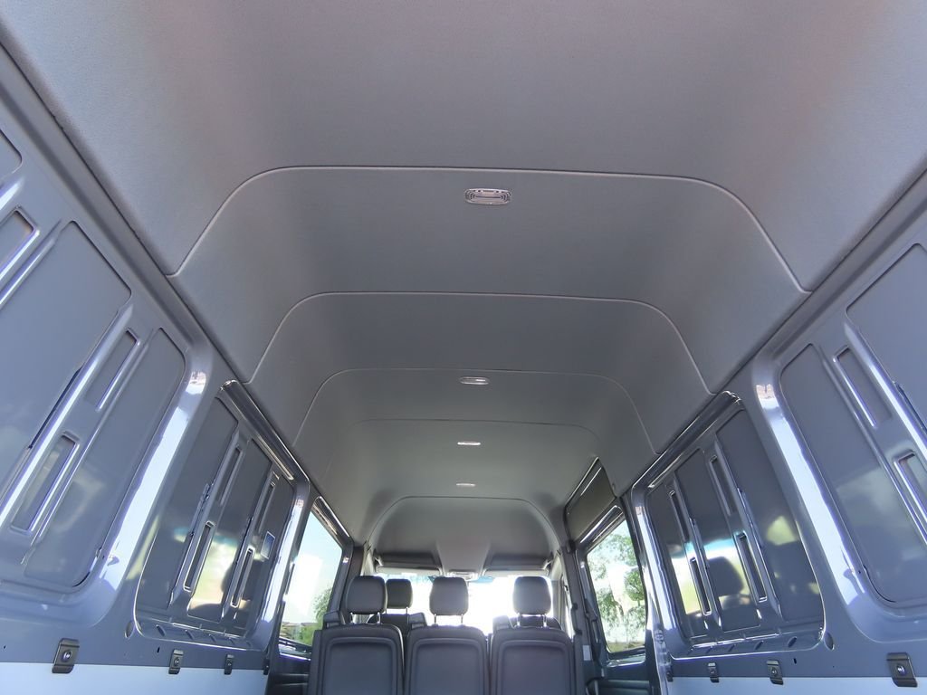 2025 Mercedes-Benz Sprinter Crew Van Base - Photo 32