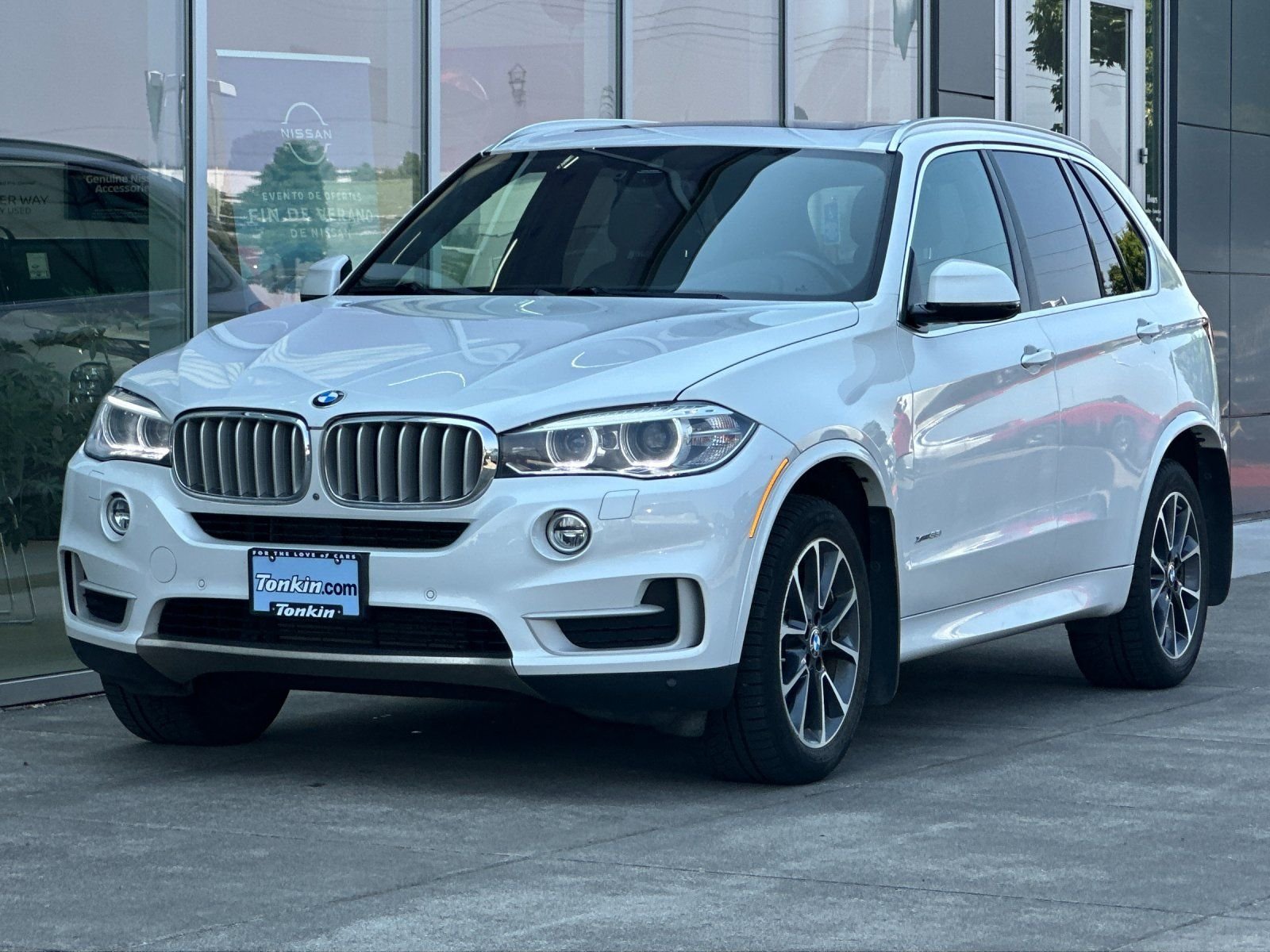 Used 2017 White Metallic BMW xDrive35i image 7