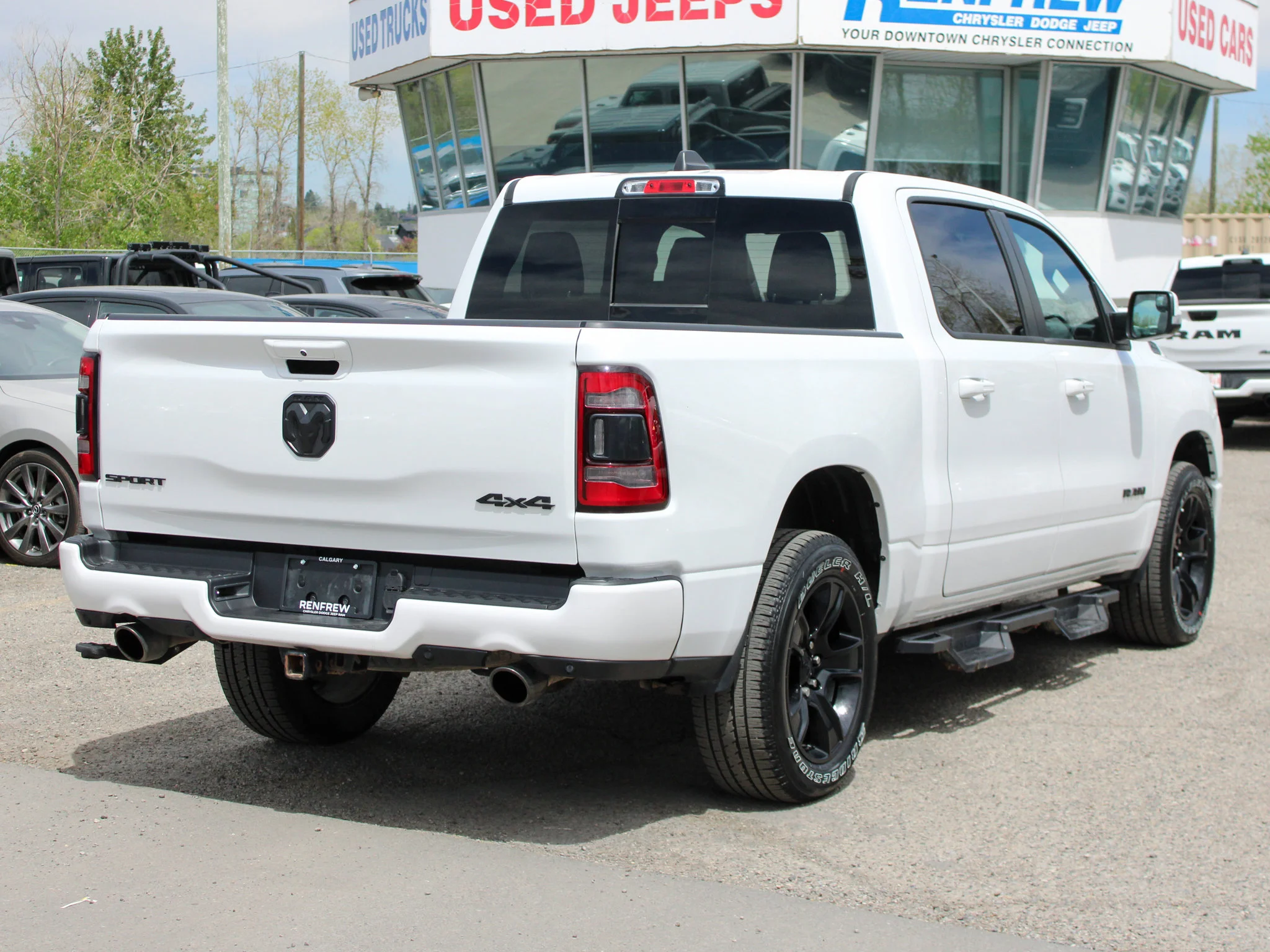 Certified Used 2022 White RAM Sport * HEMI V8 | Cold Air Intake | Heated Seats | Navigation | Bed Utility Group | Apple CarPlay image 19