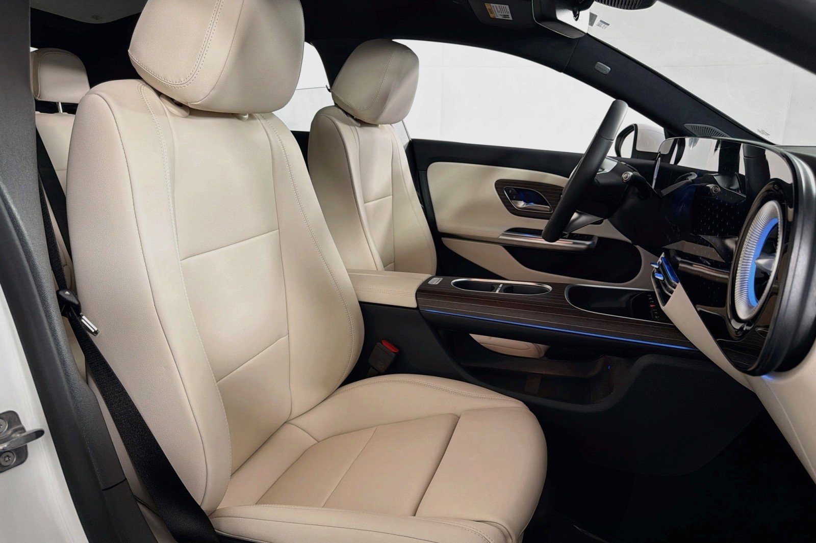 New 2027 Polar White Mercedes-Benz CLA 250+ Electric image 6