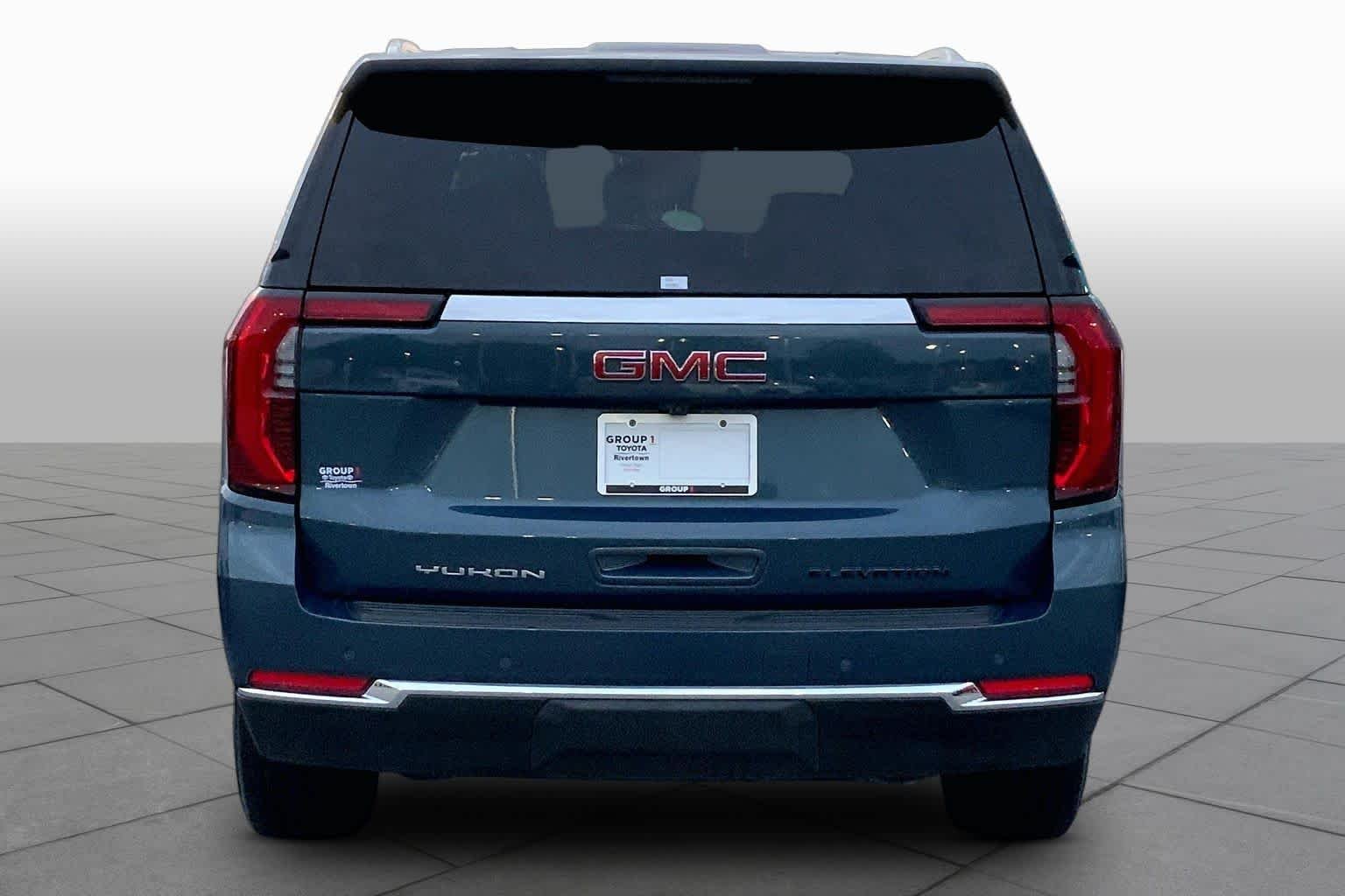 Used 2025 Downpour Metallic GMC Elevation image 5