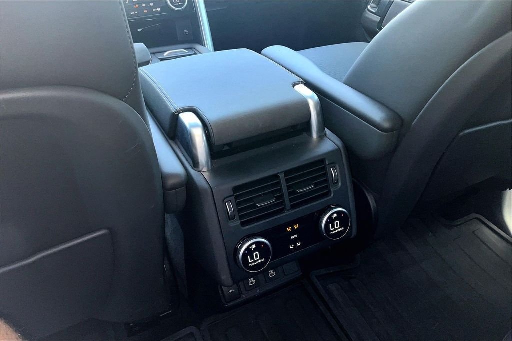 Used 2024 Black Land Rover Dynamic SE image 24