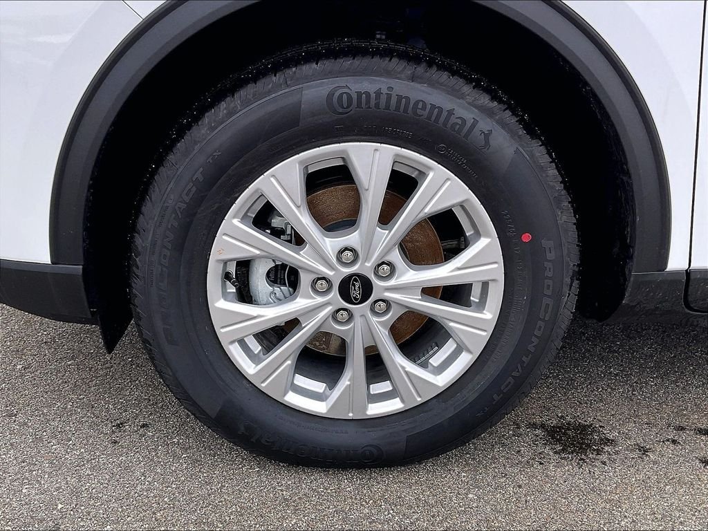 New 2026 Oxford White Ford Active image 8