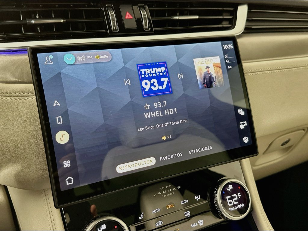 2026 Jaguar F-Pace R-Dynamic S - Photo 15