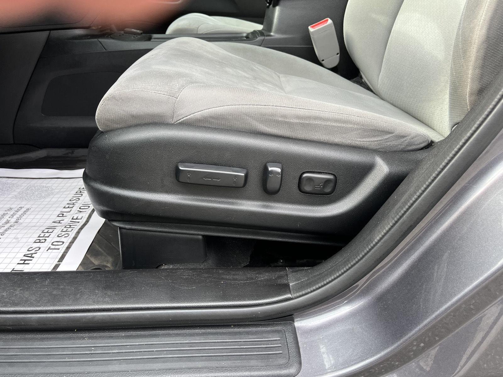 Used 2015 Modern Steel Metallic Honda EX image 19