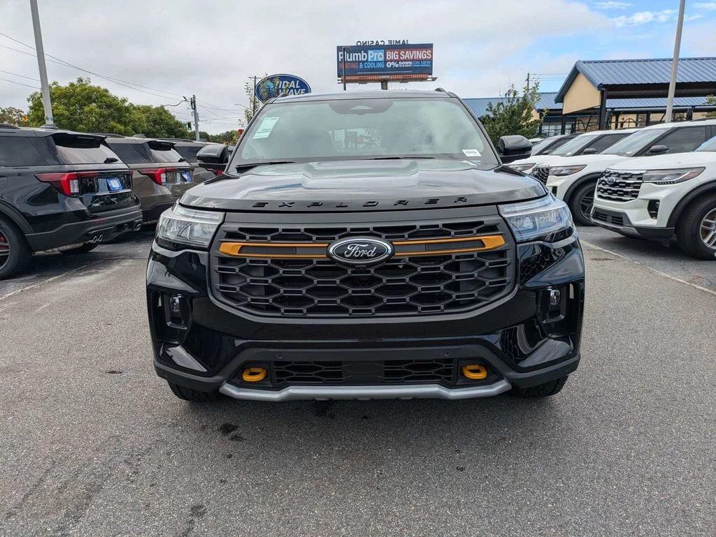 New 2026 Agate Black Metallic Ford Tremor image 9