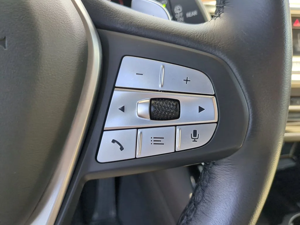 Used 2023 White BMW sDrive30i image 30