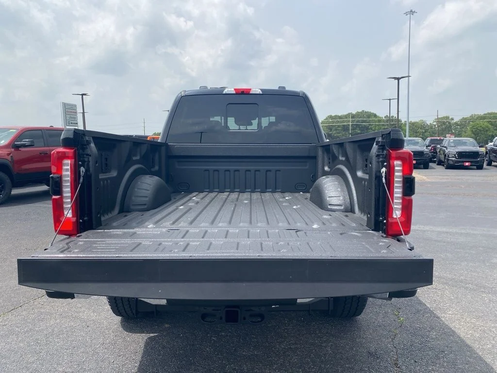 New 2026 Agate Black Metallic Ford F-250® Lariat® image 45