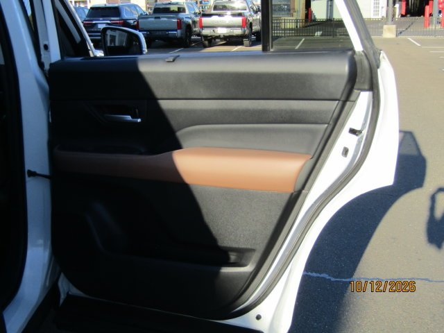 Certified Used 2024 Pearl Toyota Platinum image 27