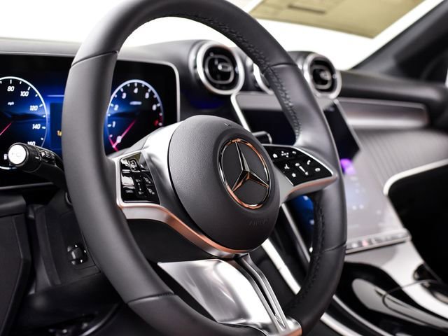 New 2026 Polar White Mercedes-Benz GLC 300 image 61