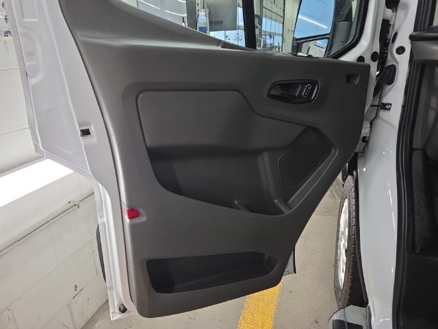 Used 2025 Oxford White Ford Base image 15