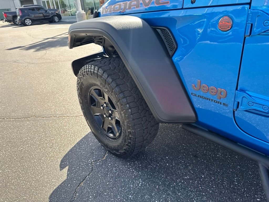 Used 2023 Blue Jeep Mojave image 10