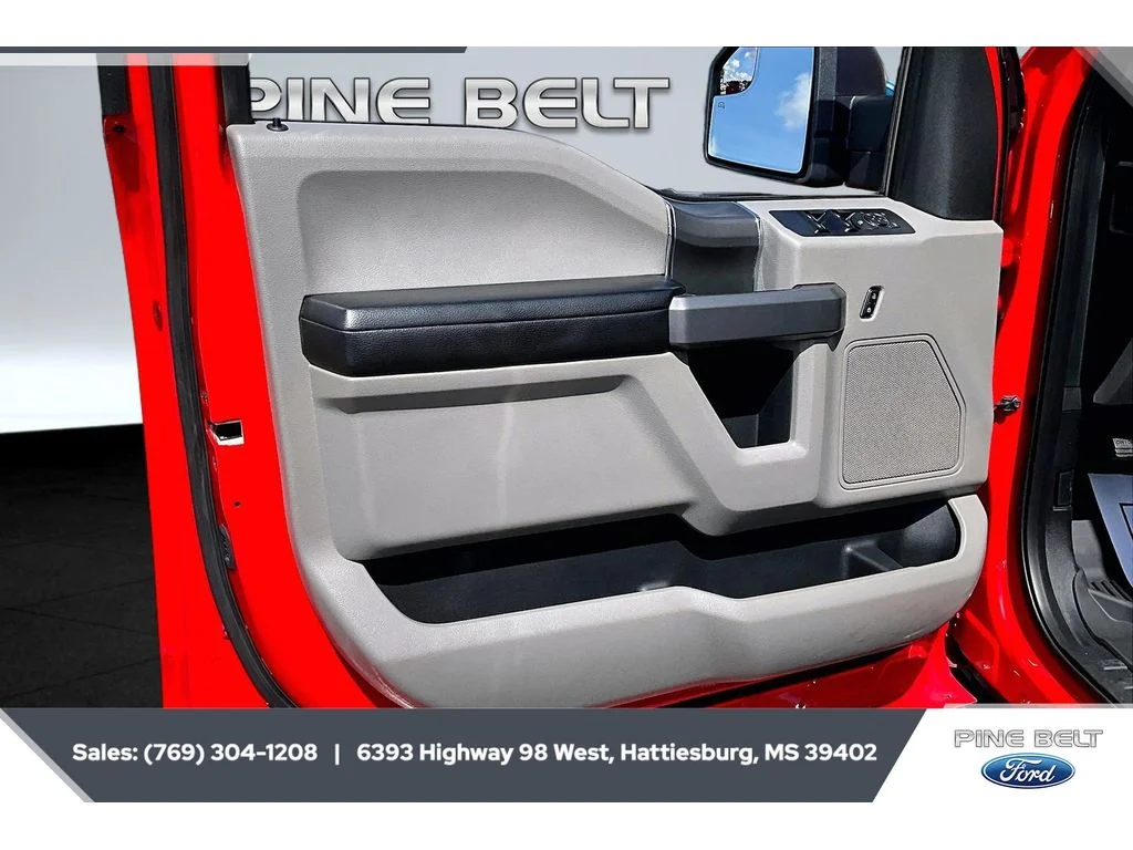 Used 2015 Race Red Ford XLT image 18