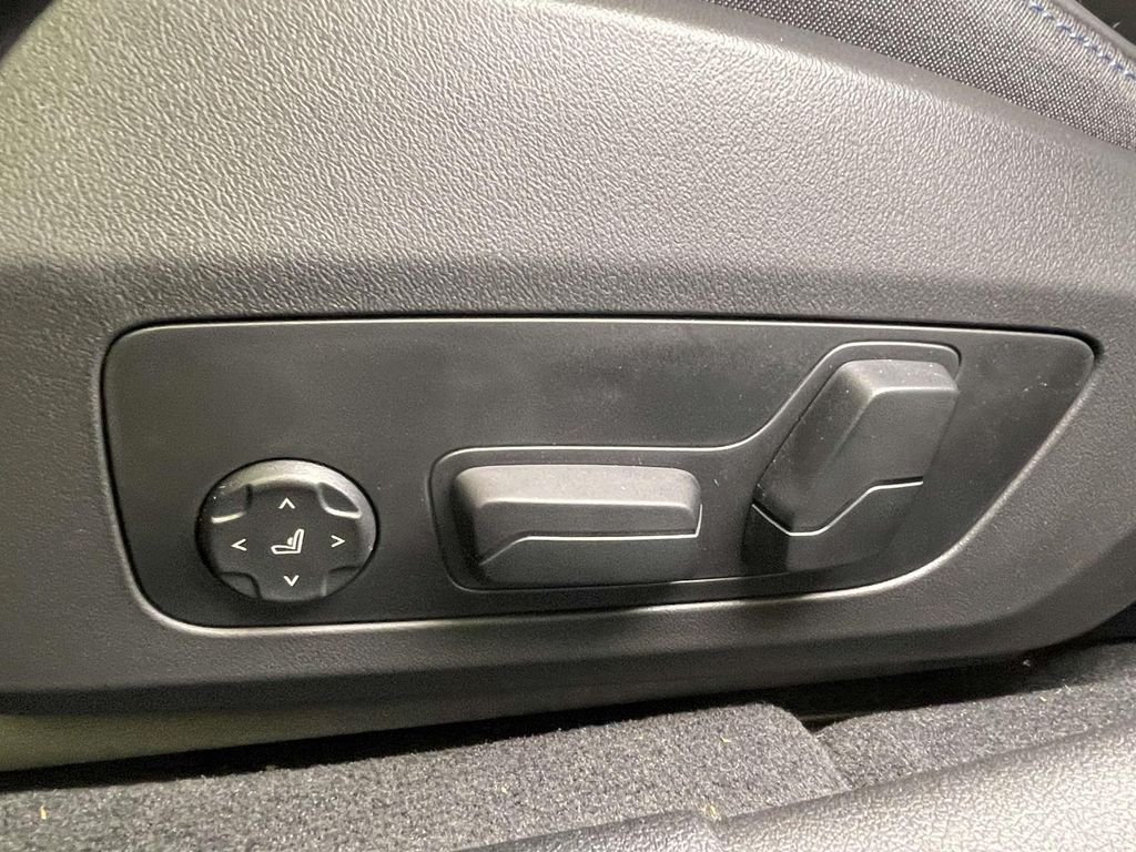 2025 BMW 2 Series M235 - Photo 13