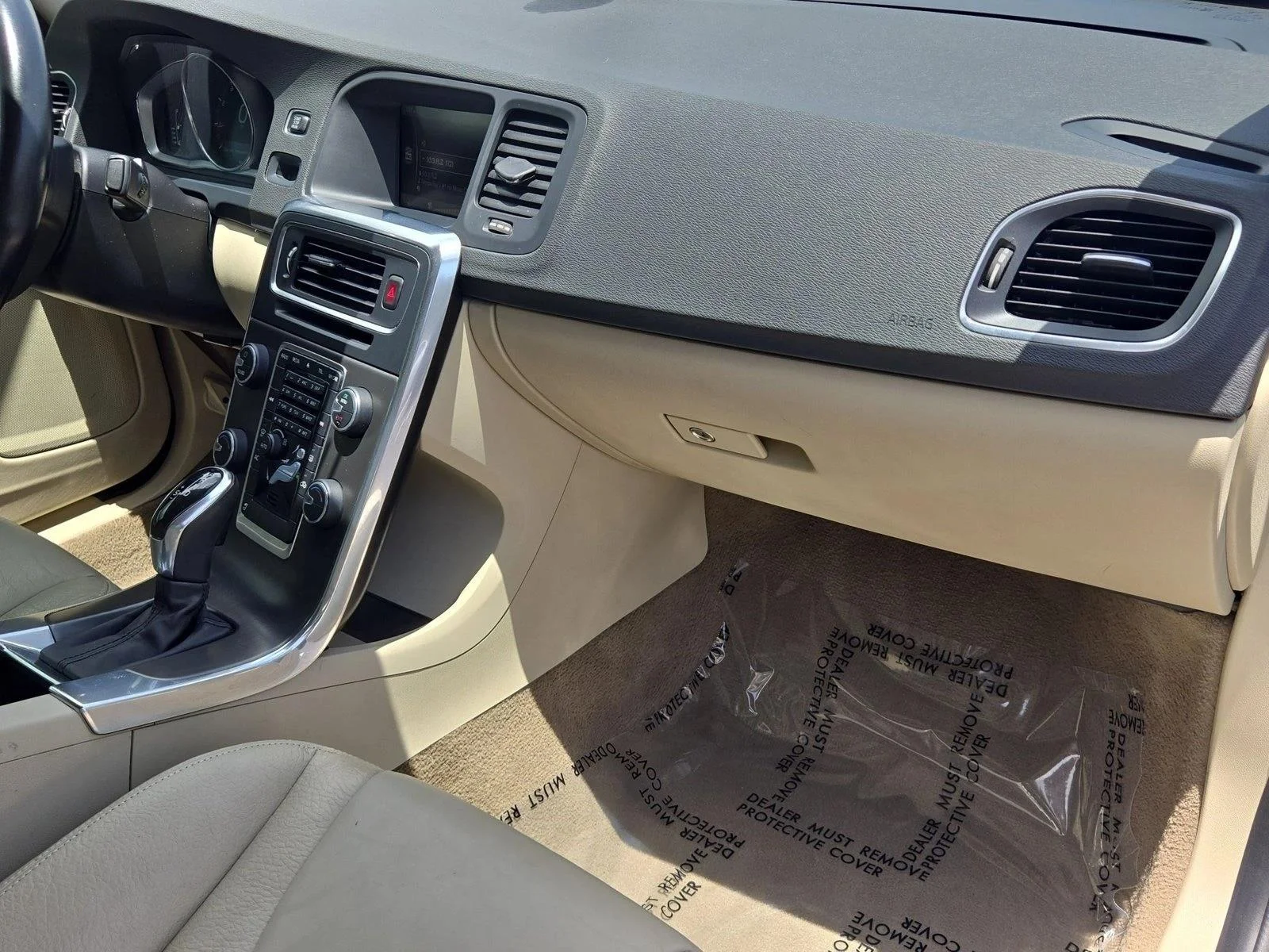 Used 2014 Ice White Volvo T5 Premier image 20