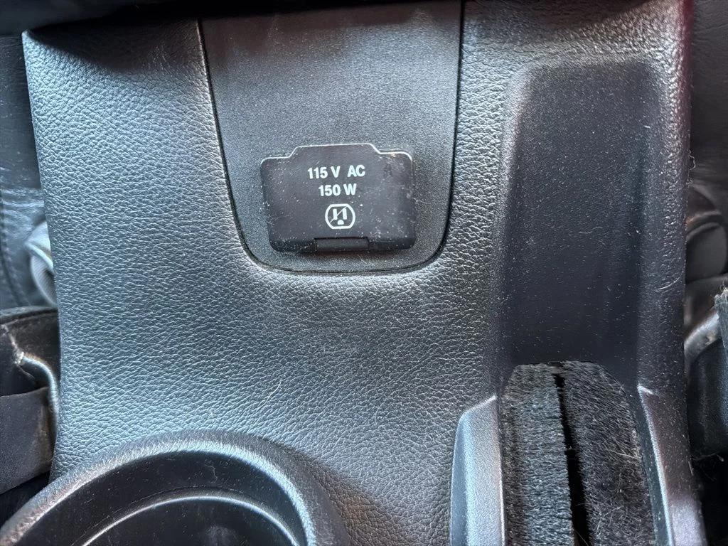 Used 2014 White Jeep Unlimited Sahara image 45
