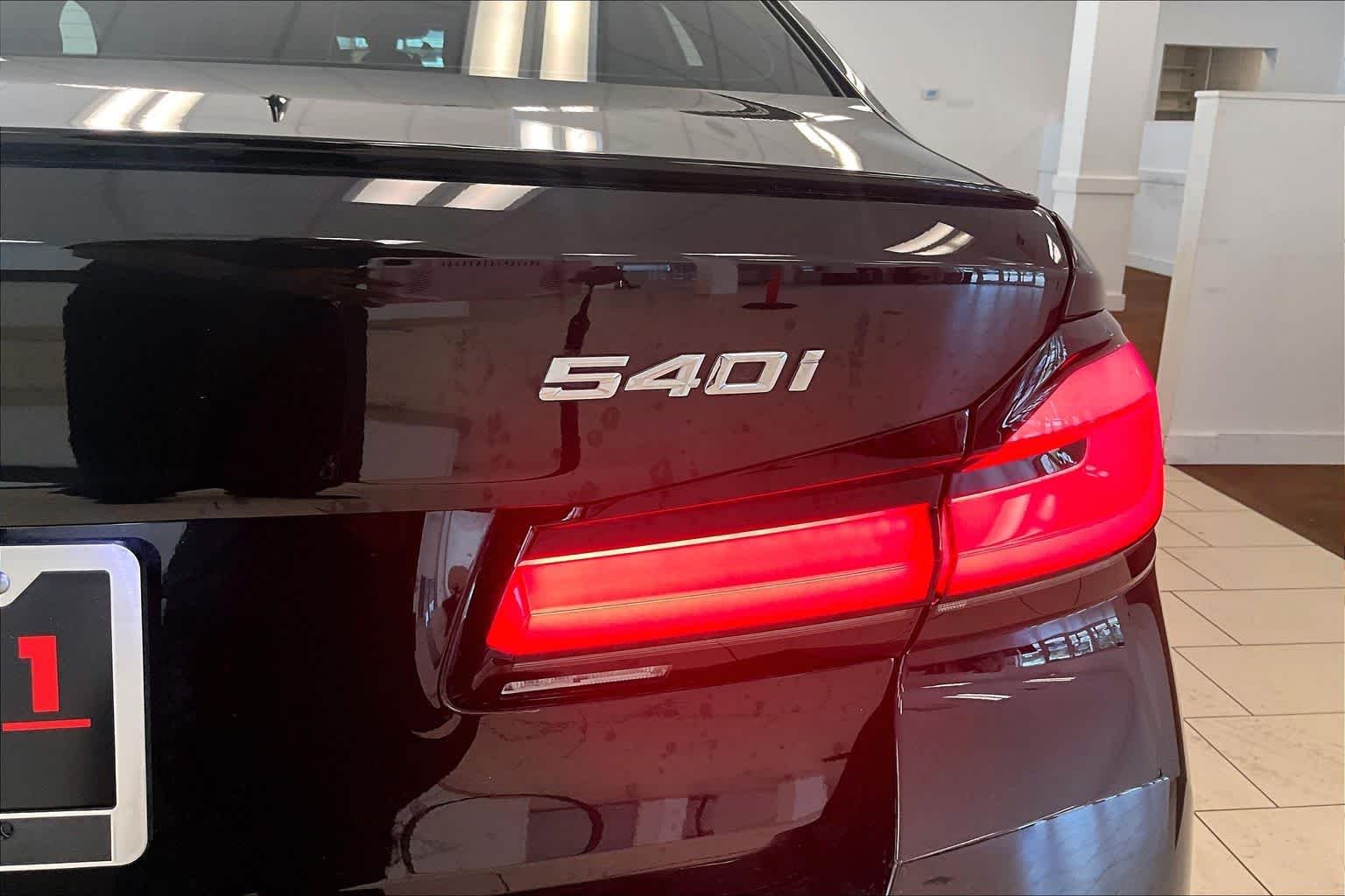 Used 2023 Black Sapphire Metallic BMW 540i image 28