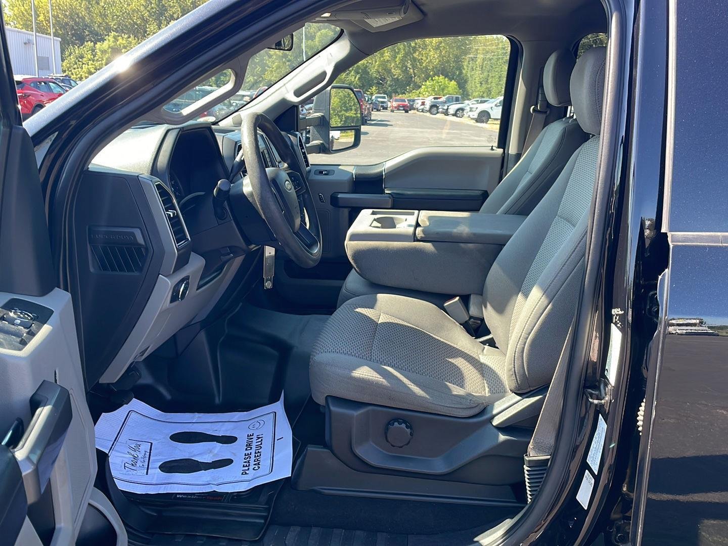 Used 2019 Agate Black Metallic Ford XLT image 7
