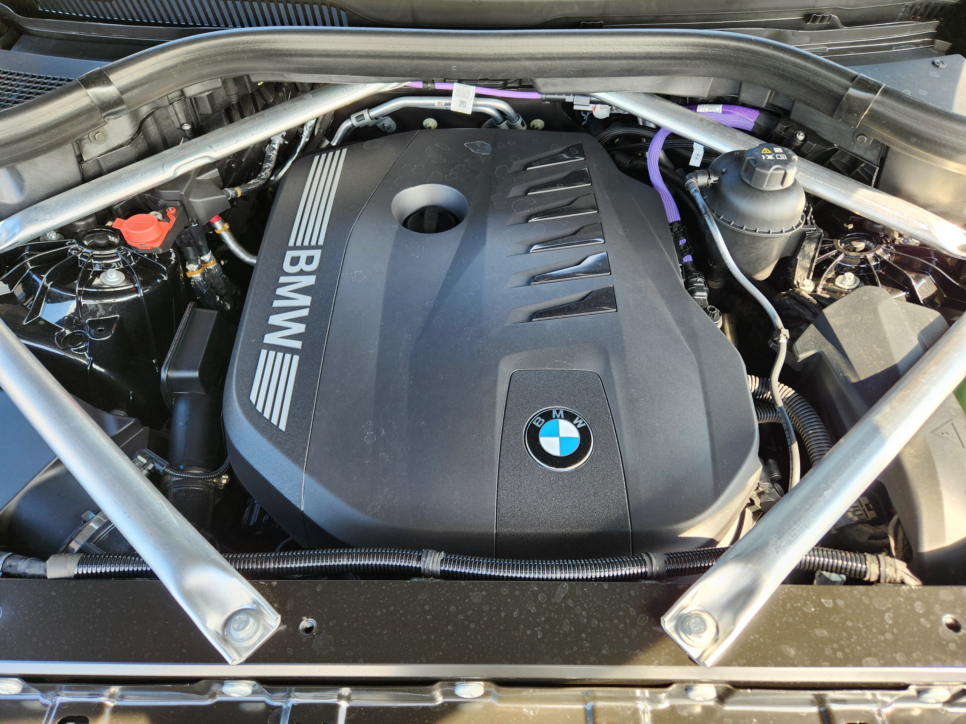 Used 2026 Black Sapphire Metallic BMW xDrive40i image 9