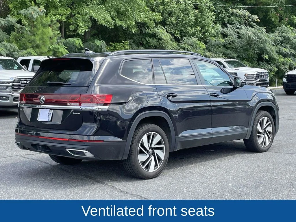 Certified Used 2025  Volkswagen 2.0T SE w/Technology image 7