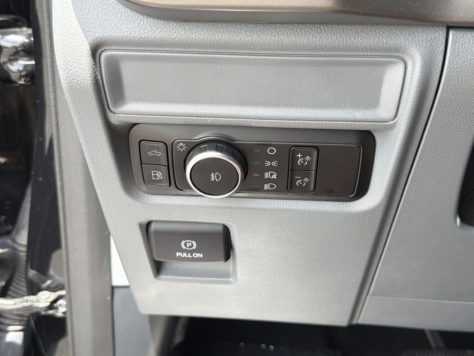Used 2024 Black Metallic Ford XLT image 17