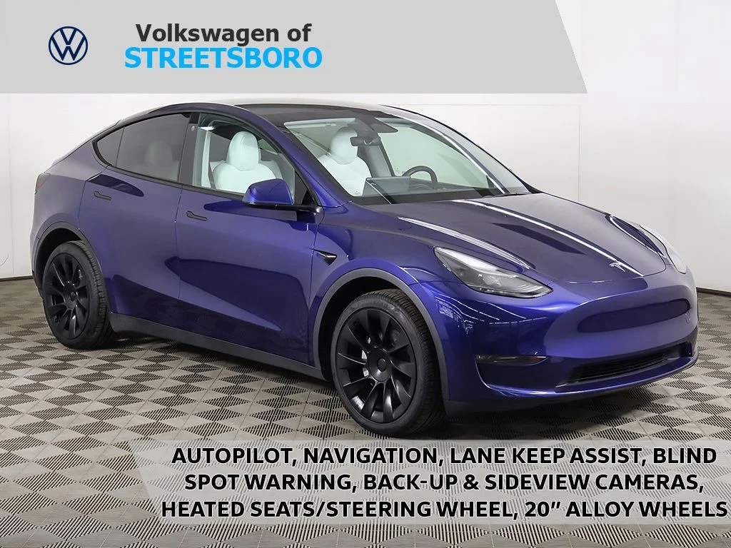 2023 Tesla Model Y Long Range Dual Motor All-Wheel Drive's photo