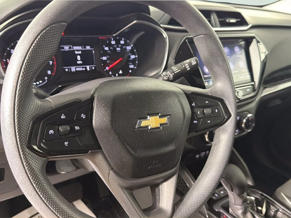 Used 2021 SUMMIT WHITE Chevrolet LT image 22