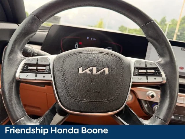 Used 2024 Black Kia EX X-Line image 21