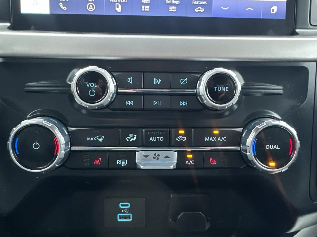 Used 2023 Blue Ford XLT image 15