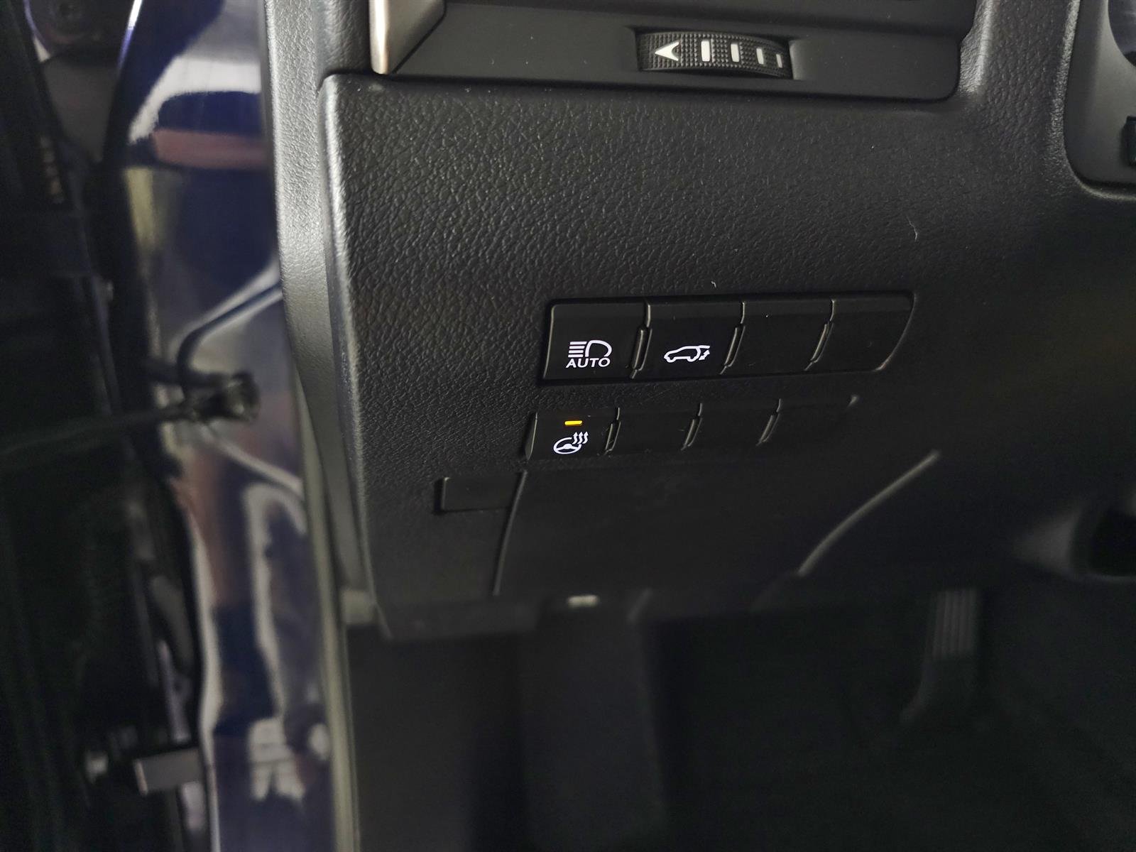 Used 2017 Blue Lexus PREMIUM image 15