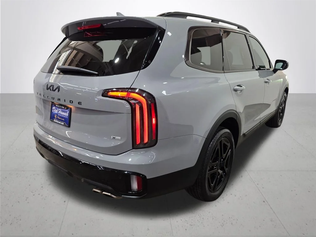 Used 2025 Gray Kia SX X-Line image 9