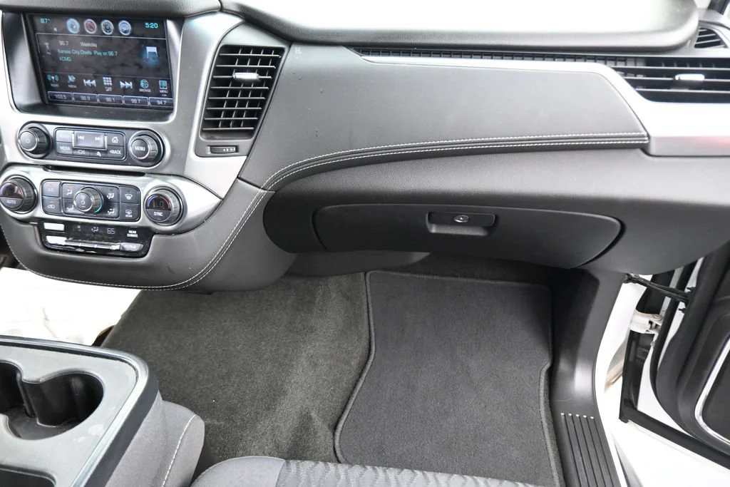 Used 2018 White Chevrolet LS image 43