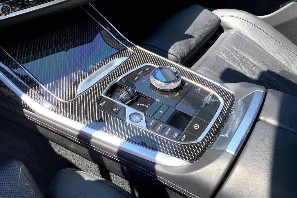 Used 2024 Gray BMW M60i image 17