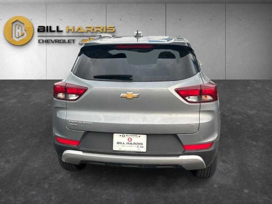 Used 2023 Gray Chevrolet LT image 6