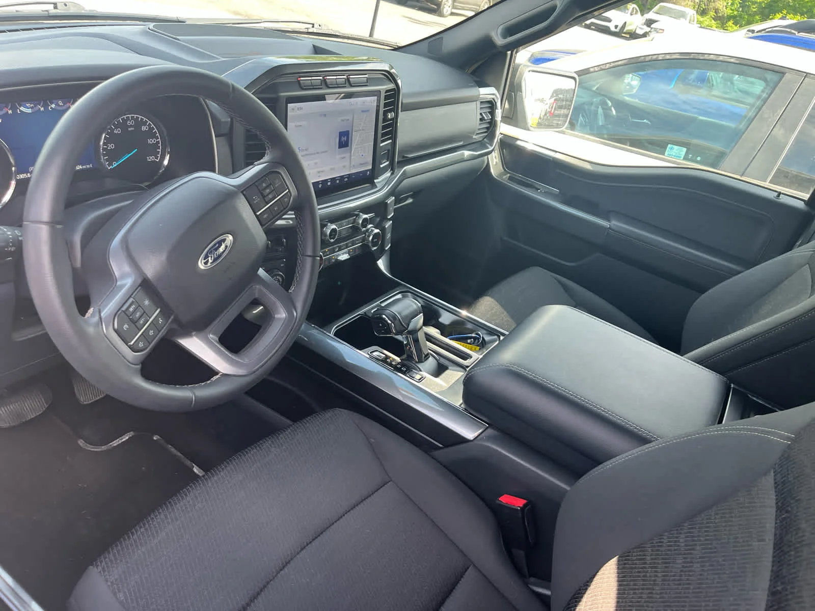 Used 2023 Avalanche Ford XLT image 4