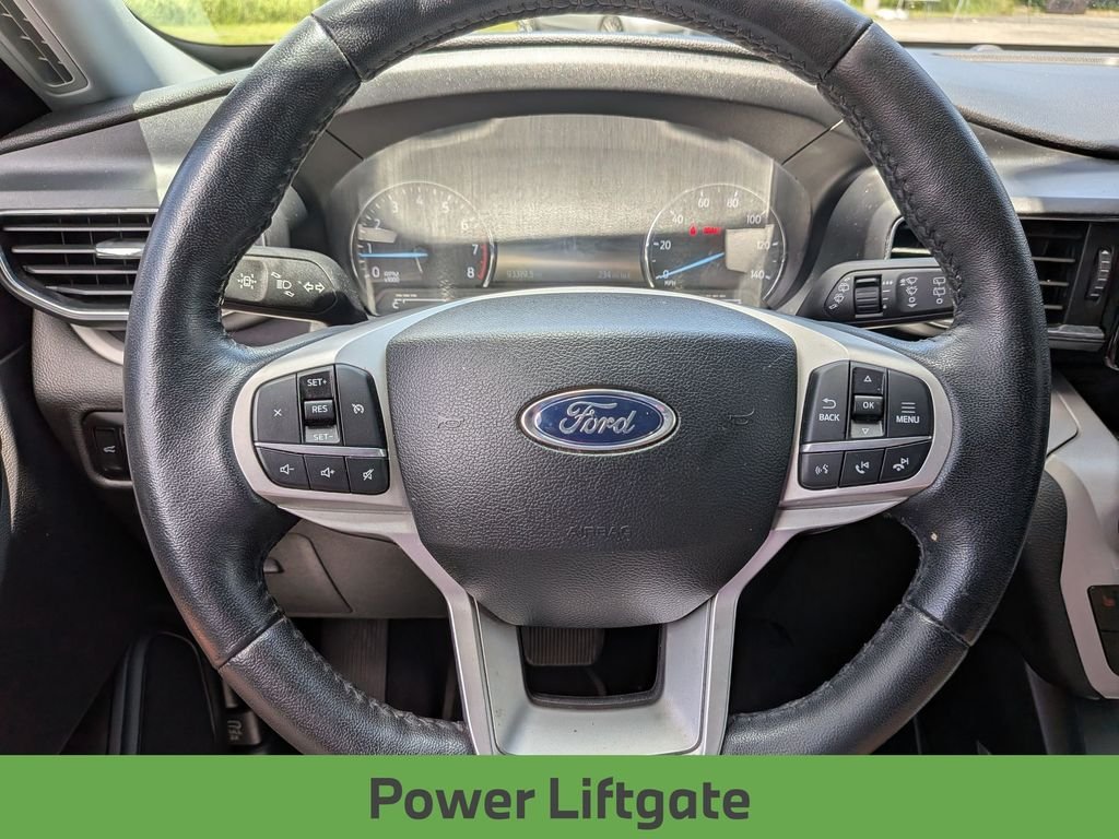 Used 2023 Black Ford XLT image 16