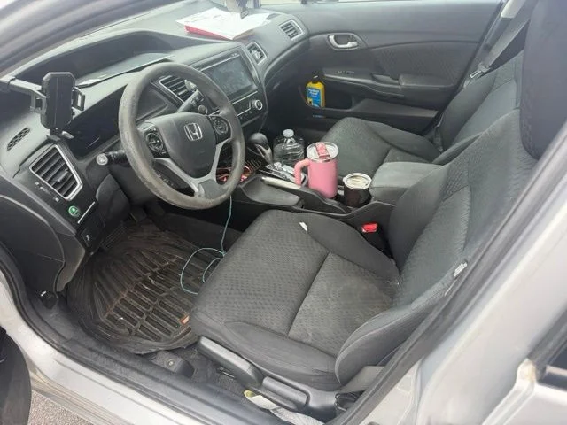 Used 2015 Silver Honda SE image 2