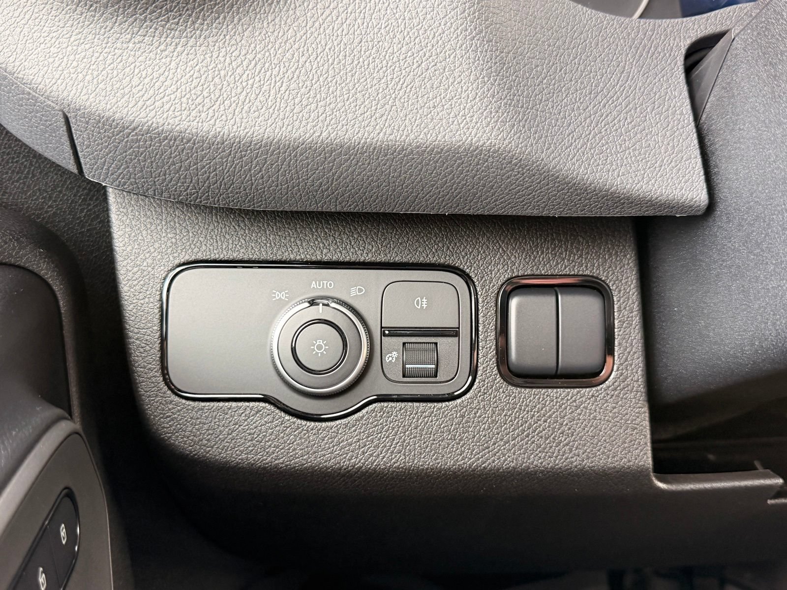 New 2026 Arctic White Mercedes-Benz Passenger 144 WB image 43