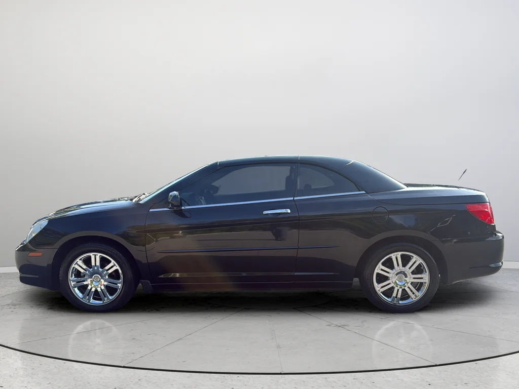 Used 2008 Black Chrysler Limited image 10