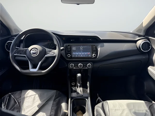 Used 2023 Gray Nissan SV image 11