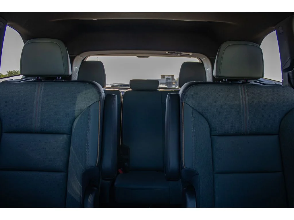 New 2026 RIVERSTONE METALLIC GMC AWD AT4 image 54