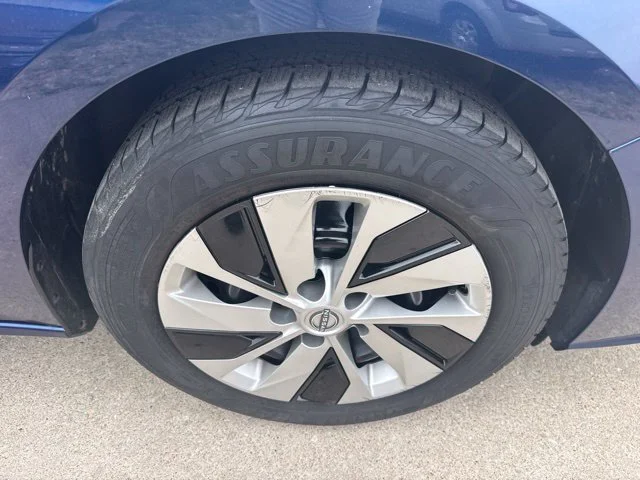 Used 2023 Blue Nissan 2.5 S image 12