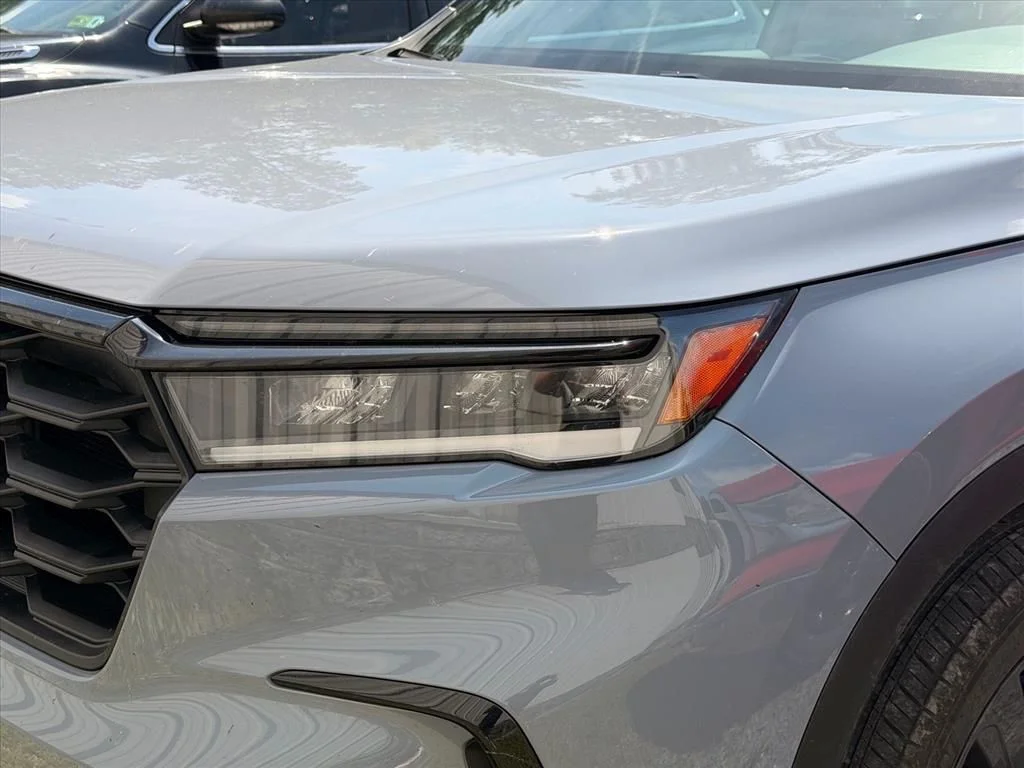 Used 2025 Gray Honda Sport image 4
