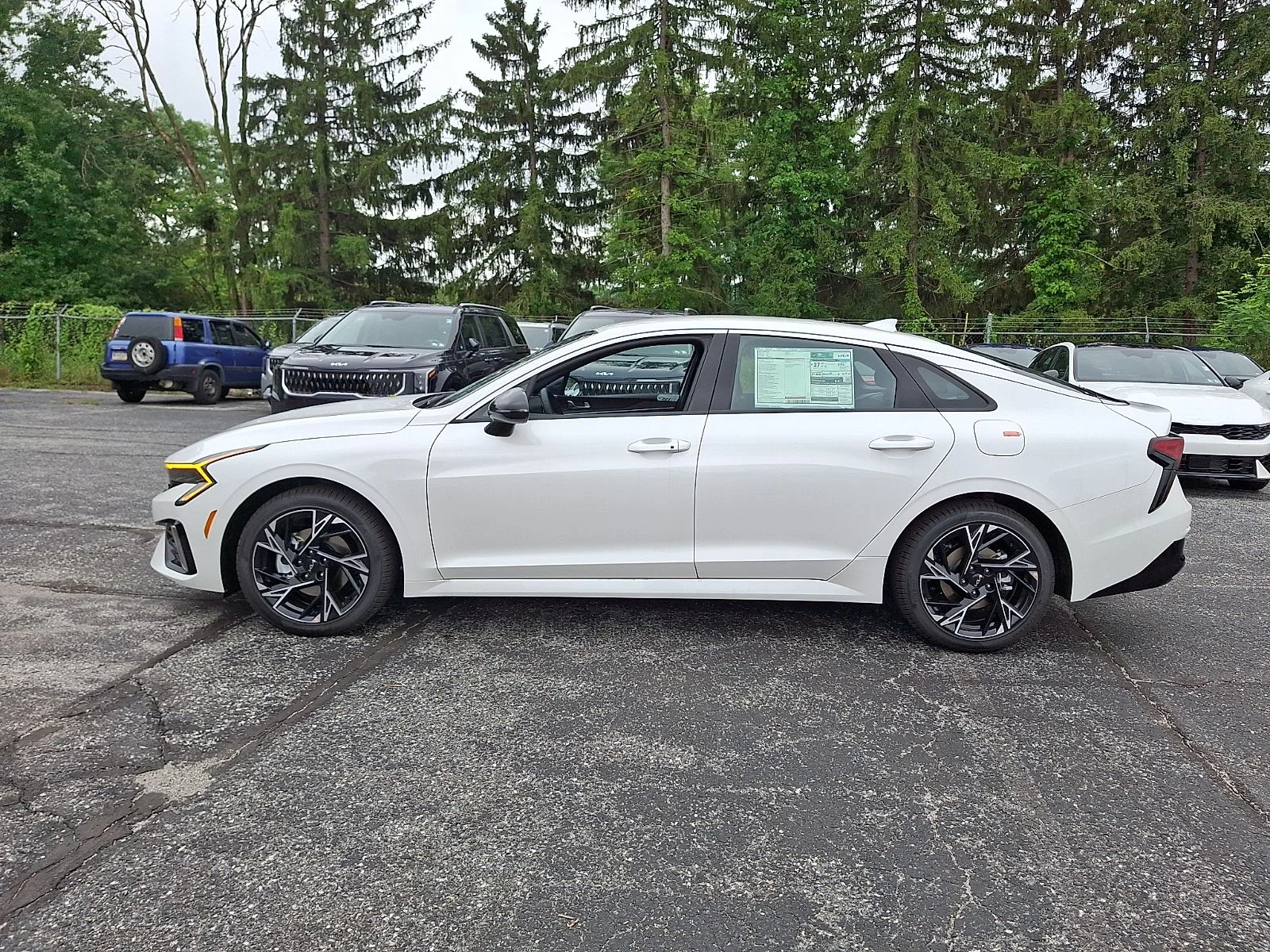 New 2026 White Kia GT-Line image 5