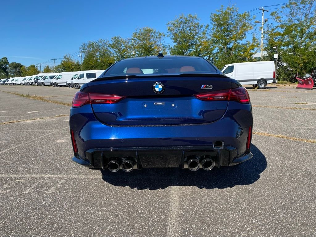 New 2026 Tanzanite Blue II Metallic BMW Competition image 4