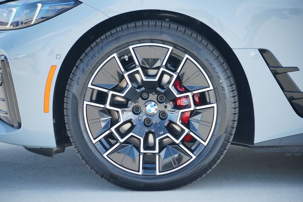 New 2026 Brooklyn Grey Metallic BMW xDrive40 image 5
