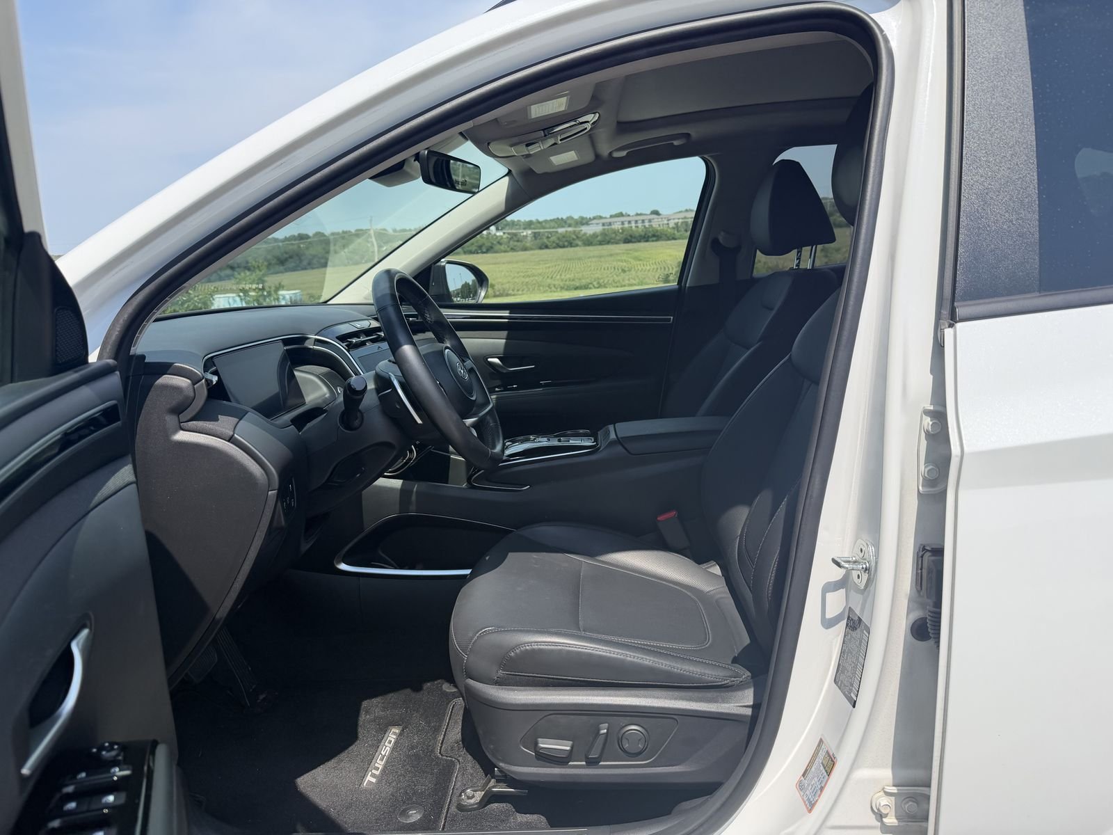 Certified Used 2024 White Hyundai SEL Convenience image 4